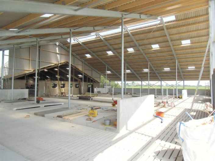 stal_binnen_met_oude_achtergevel_sloop