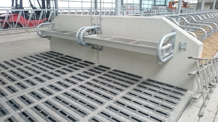 eindligboxwanden_met_waterbakken__Large_